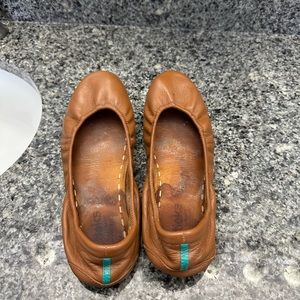 Tan leather Tieks